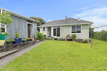 64 Omata Road , Marfell