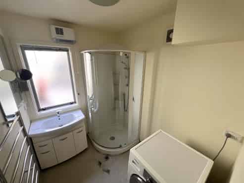 Room 1 62/4-18 Sussex St, Mount Cook