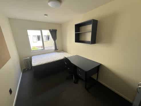 Room 1 62/4-18 Sussex St, Mount Cook