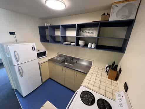 Room 1 62/4-18 Sussex St, Mount Cook