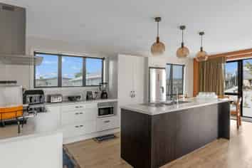 14 Bentham Street, Westport