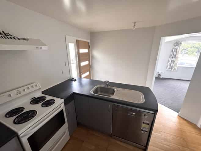 66b Owhiro Bay, Owhiro Bay