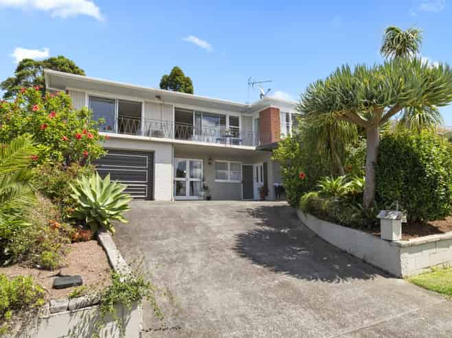 8 Hamlet Place, Pukekohe