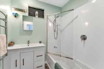 12a Redwood Close, Paraparaumu