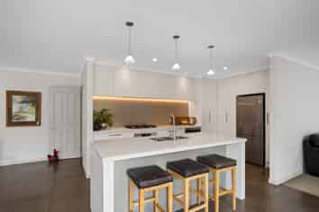 61 Glenmonarch Place, Pyes Pa