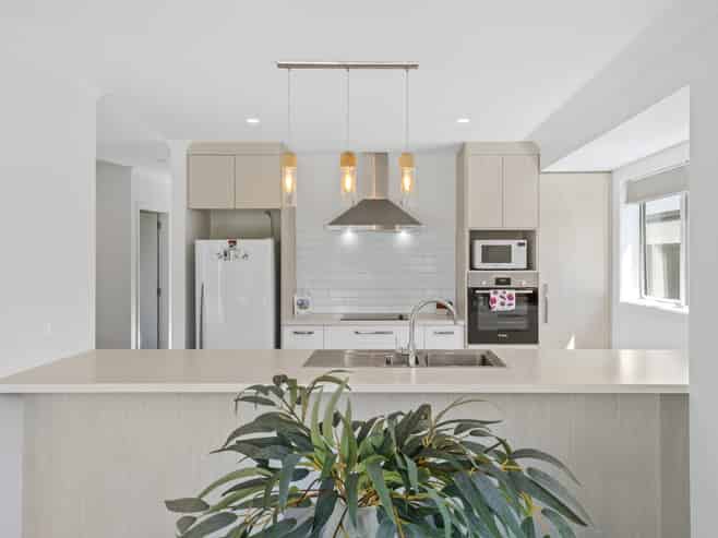 3 Hanlow Place, Pyes Pa