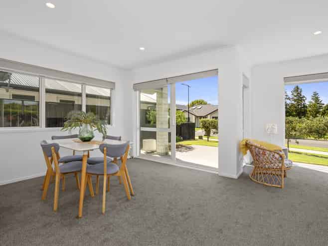 3 Hanlow Place, Pyes Pa