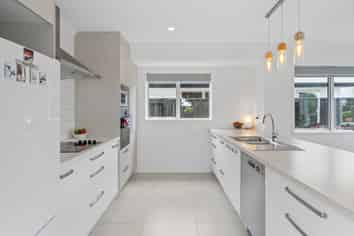 3 Hanlow Place, Pyes Pa