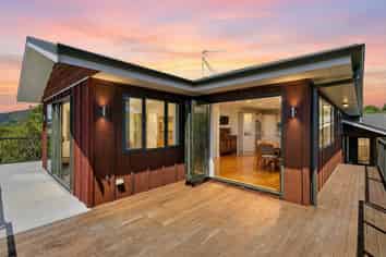 71 Mt Marua Way, Mount Marua