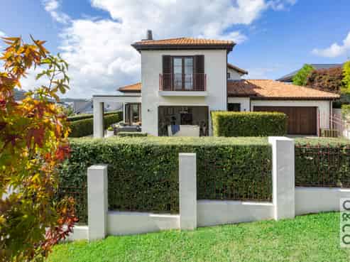 8 Tauwaka Crescent, Riverhead