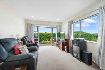 37/1 Piriti Drive, Te Atatu Peninsula