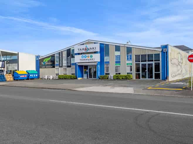 Gill Street Workshop / Showroom - Prime CBD