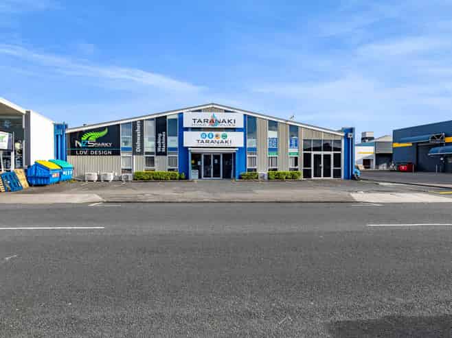 Gill Street Workshop / Showroom - Prime CBD