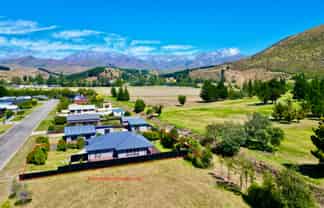 28 Freyberg Avenue, KUROW