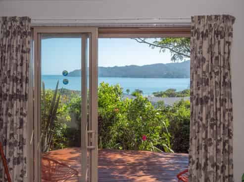 8 Torsby Road, Coopers Beach