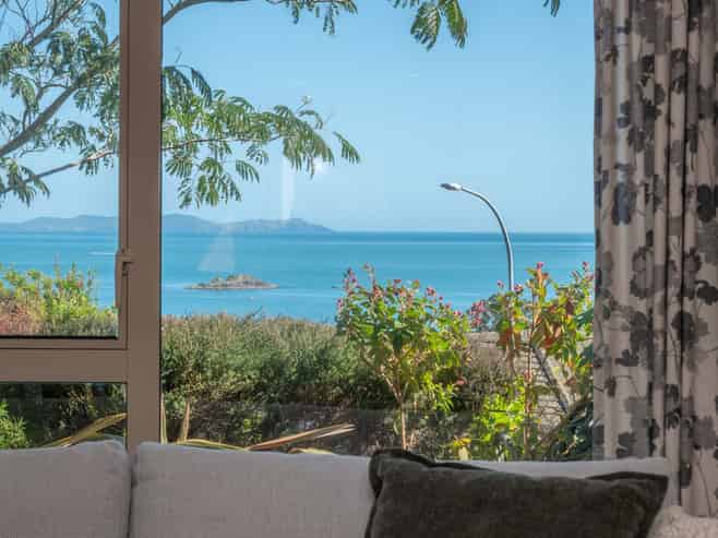 8 Torsby Road, Coopers Beach