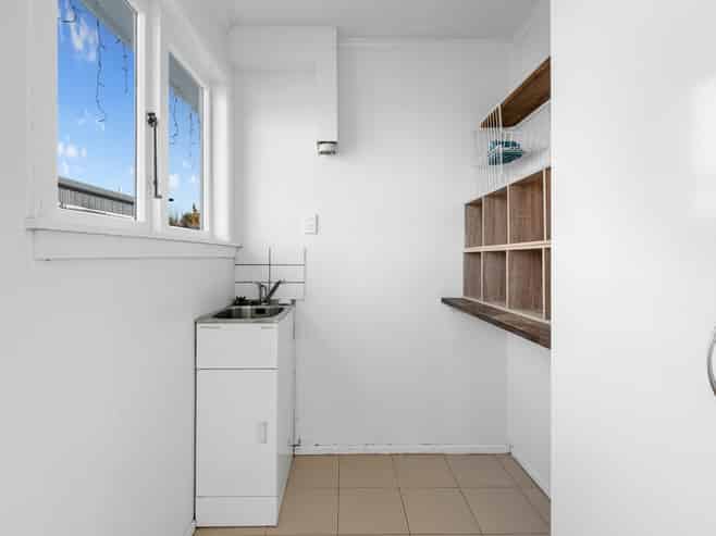 26 Charles Road , Holdens Bay