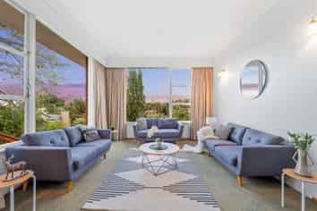 30 Heathcote Road, Castor Bay