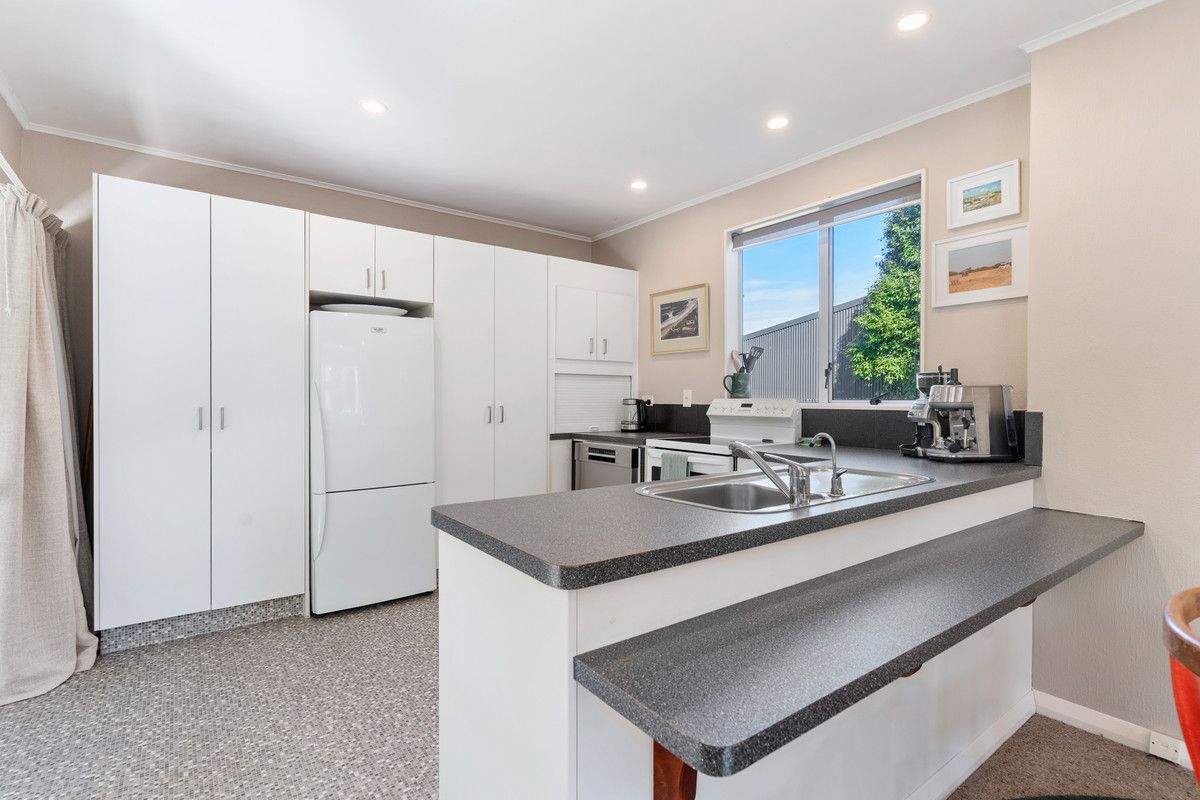 A Smart Buy in the Heart of Carterton - Mehr