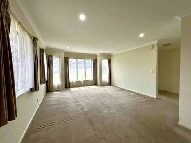 13 Muirlea Drive, Flat Bush