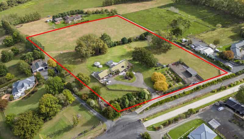 143 Top Road, Dairy Flat