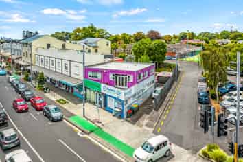 RETAIL IN MT ALBERT TOWN CENTRE
