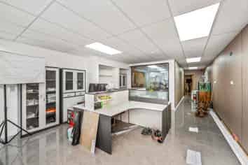 RETAIL IN MT ALBERT TOWN CENTRE
