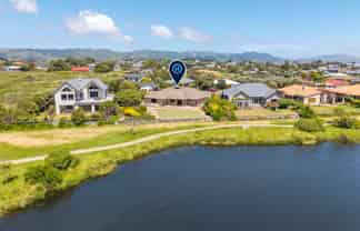 11 Marewa Place, Waikanae Beach