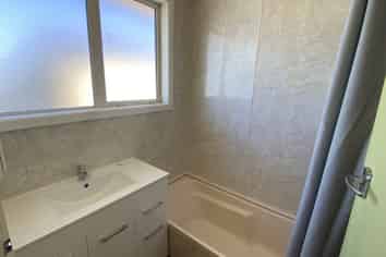 431 Spar Bush School Road, Winton