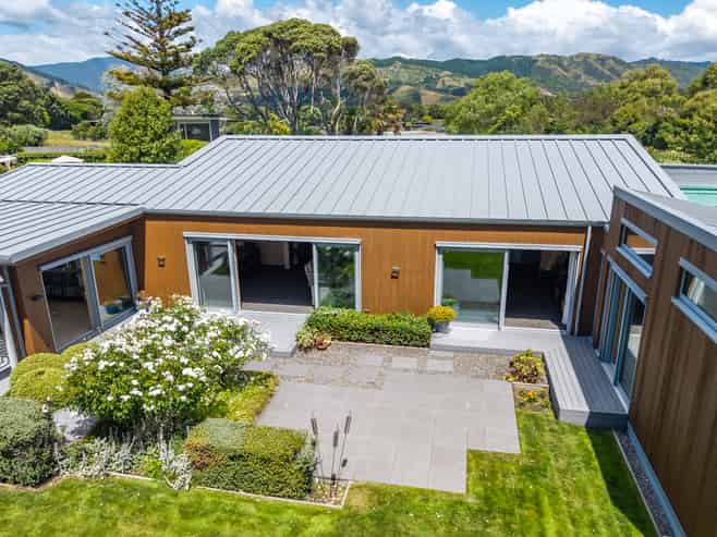 3 Bressay Way, Waikanae