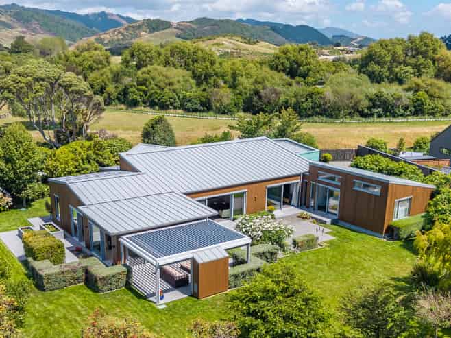 3 Bressay Way, Waikanae