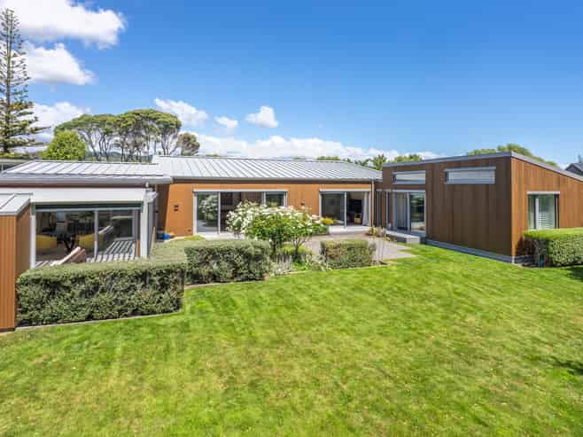 3 Bressay Way, Waikanae