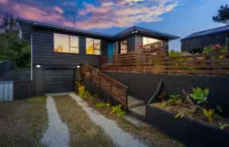 21 Dale Road, RAUMATI SOUTH