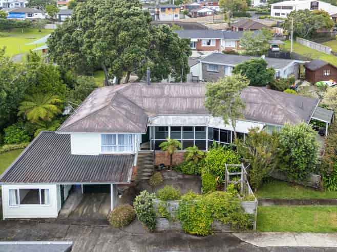 24 Tania Place, Blockhouse Bay