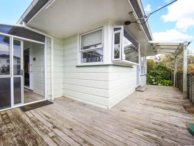 24 Tania Place, Blockhouse Bay