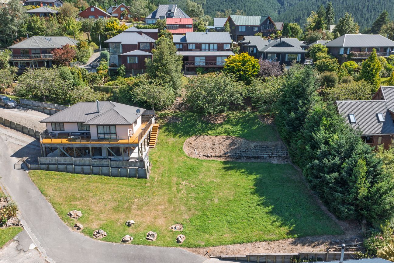 Alpine Opportunity with Views! - Altro