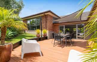 4 Barnacle Rise, Red Beach