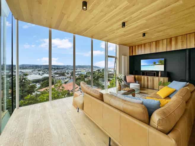 6 Crawford Road, Kilbirnie