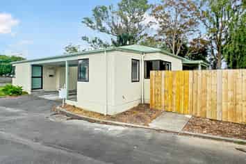 12/17 Swansea Road, Flaxmere