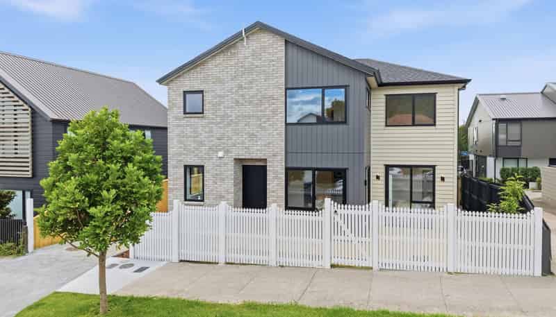 31 Range View Road, Mount Albert