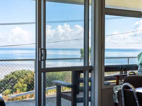 14 Bayview Road, Pouto