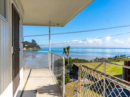 14 Bayview Road, Pouto