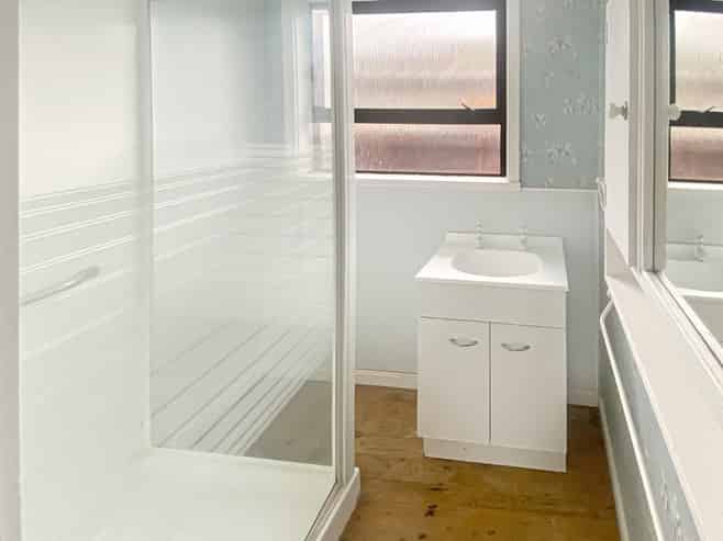 1/2 Kirkcaldy Street, Petone