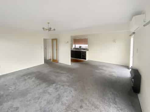 1/2 Kirkcaldy Street, Petone