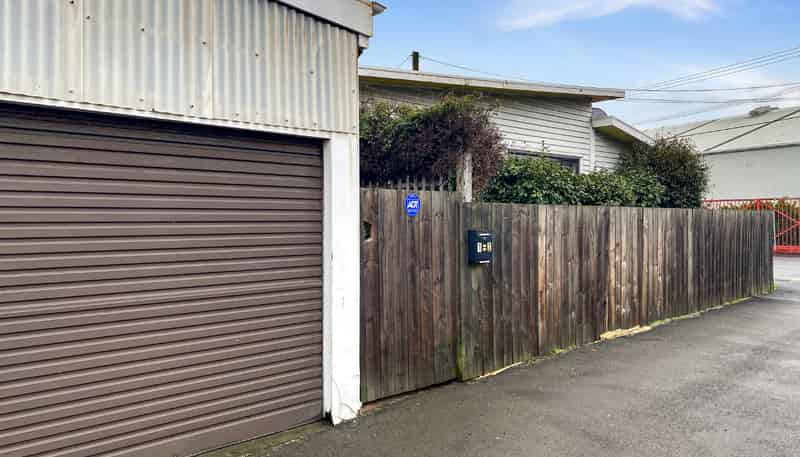 1/2 Kirkcaldy Street, Petone