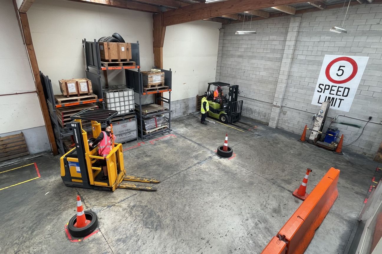 Heavy Industry with Dual Roller Door - Vista 2