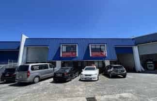 Heavy Industry with Dual Roller Door