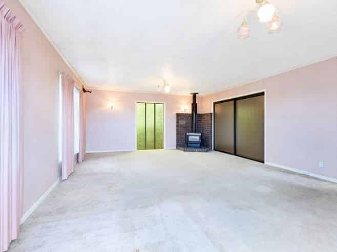 56 Woodford Avenue, Henderson