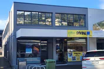 Compact retail opportunity on Bay Road