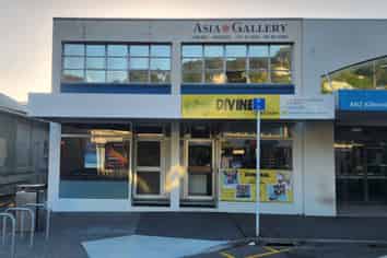 Compact retail opportunity on Bay Road